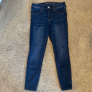 AMERICAN EAGLE STRETCH BLUE JEANS